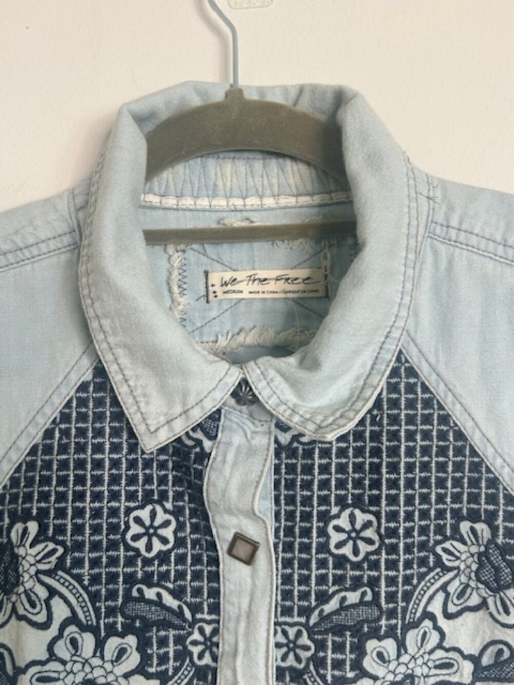 We the Free x Free People Western Wear Cutoff Denim Embroidered Fray Snap Top - Picture 2 of 16